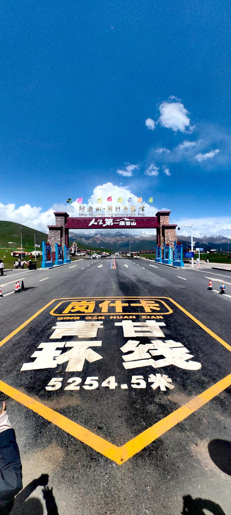 鸣沙山月牙泉：沙漠里的诗与远方